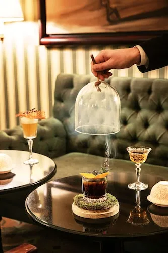 Shangri-La Hotel Paris