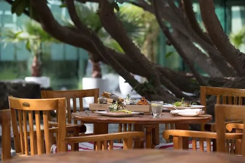 Jumeirah Creekside Hotel