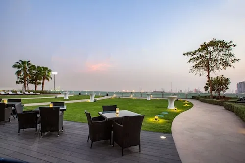 Crowne Plaza Festival City